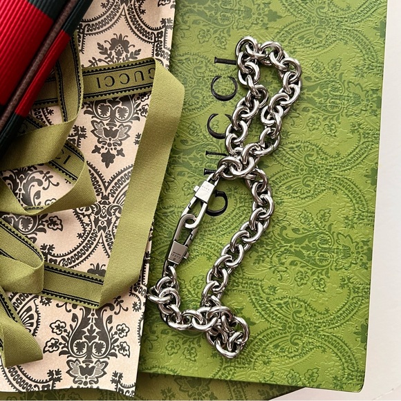 Gucci GG Canvas Small Horsebit Chain Shoulder Bag - Picture 12 of 16